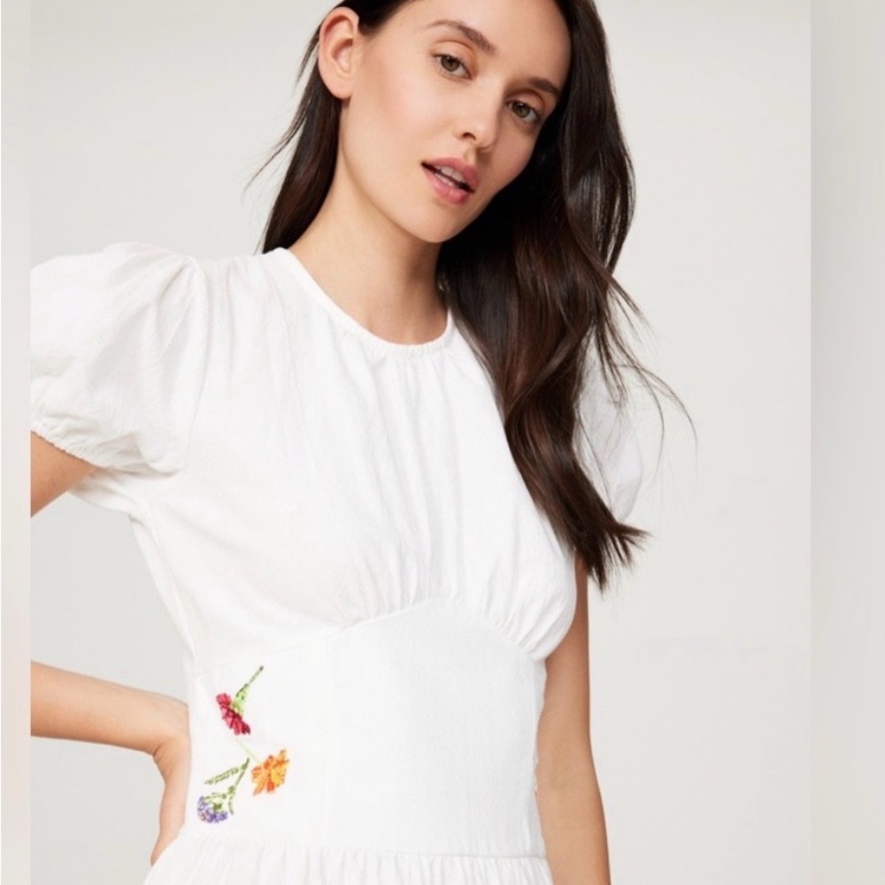 Lisa Says Gah Madison dress. White Puff Sleeve Dress with Floral Embroidery